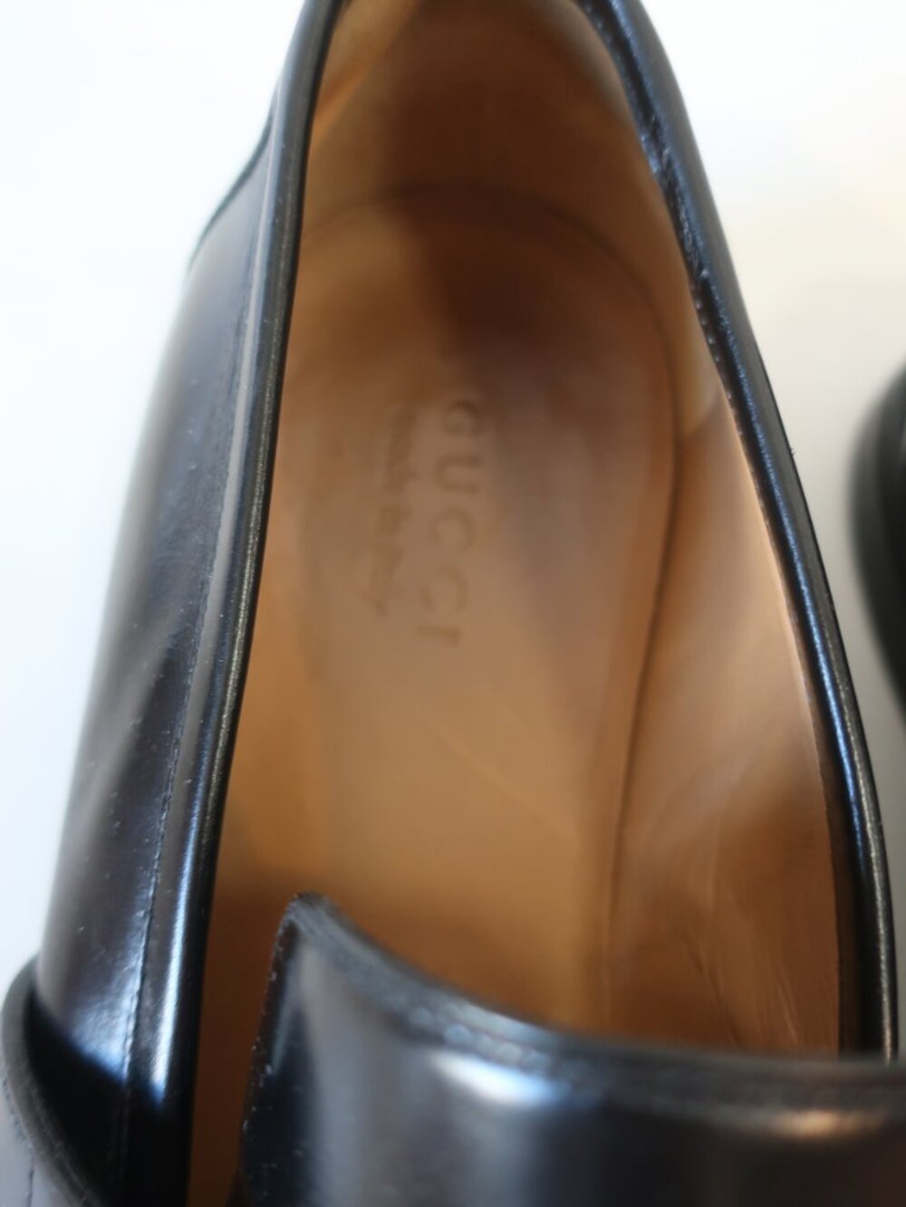Gucci Black Leather Logo-Trim Slip-On Loafers - Picture 4 of 11